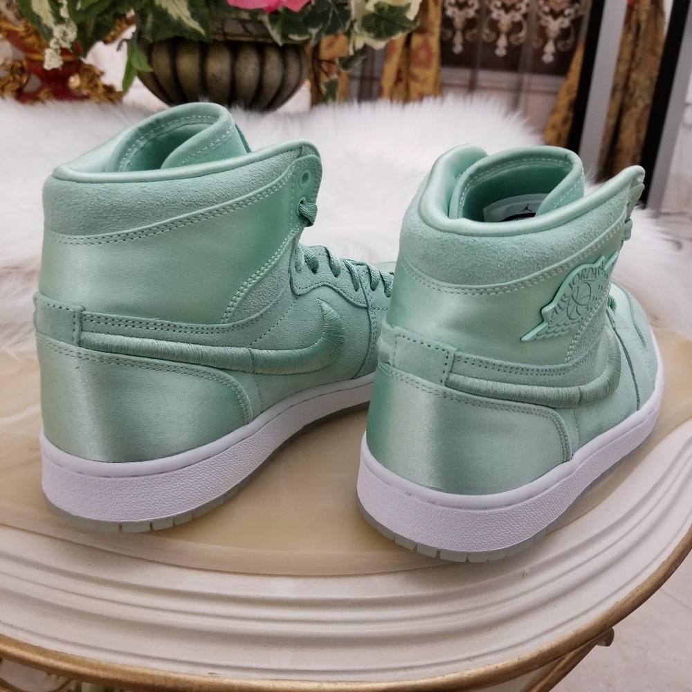 Air Jordan 1 Retro High Mint Foam - Picture 7 of 8